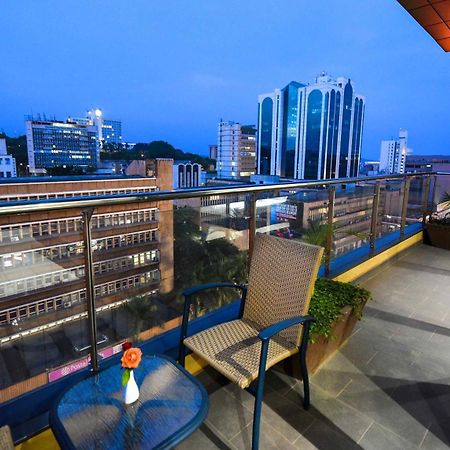 Kampala Boulevard Suites Экстерьер фото