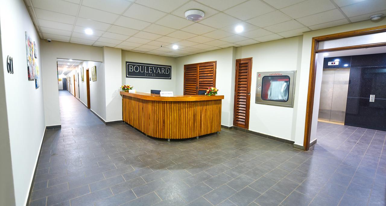 Kampala Boulevard Suites Экстерьер фото