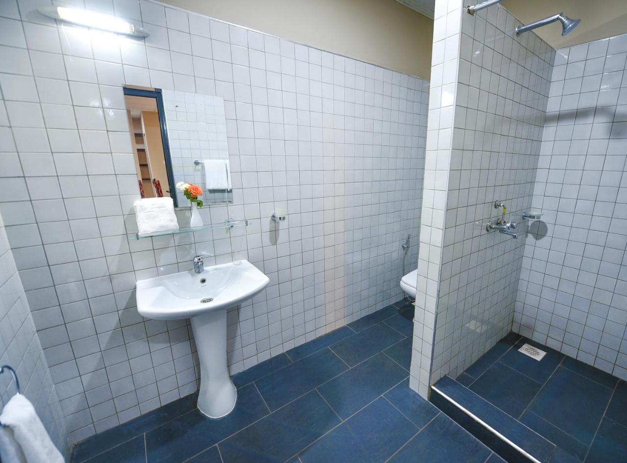 Kampala Boulevard Suites Экстерьер фото